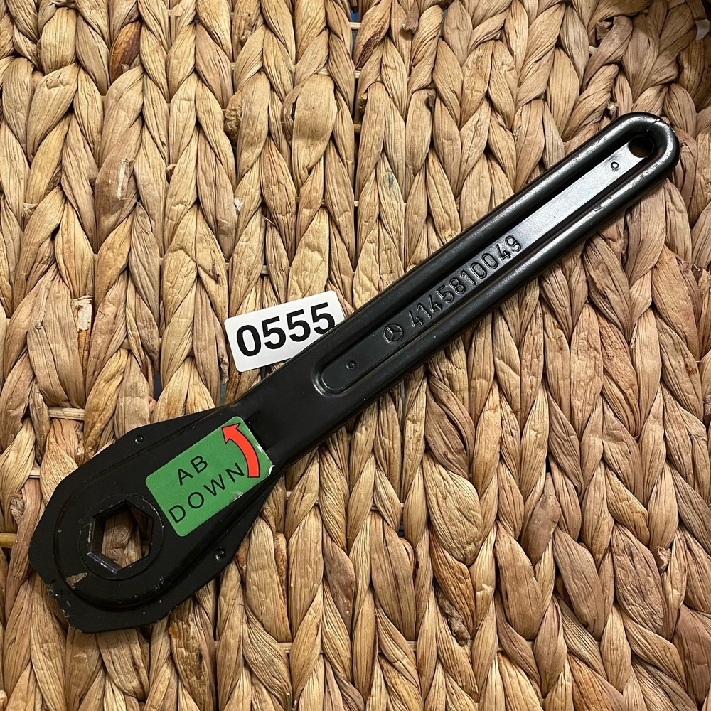 ✅Mercedes Benz Jack Wrench Ratchet Tool 4145810049 Spare Tire Lift#️⃣ 0555 - Picture 2 of 8